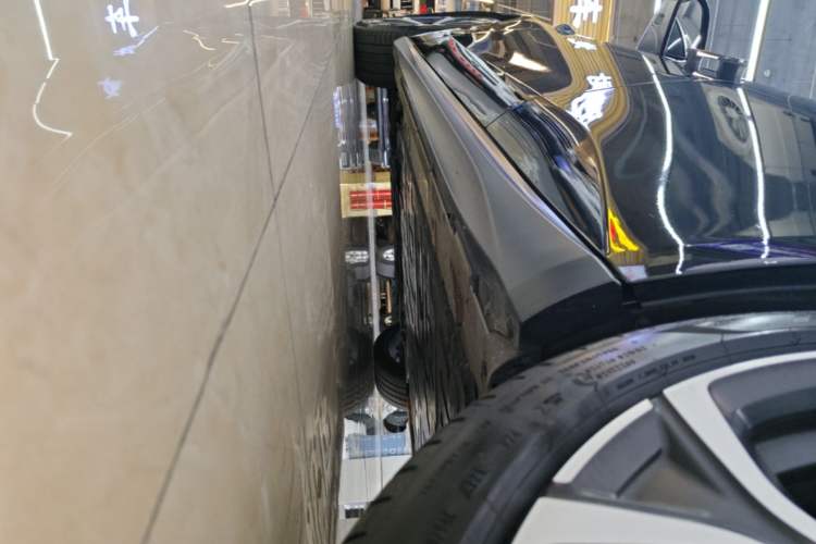 Used Nio ET5T 2024 75kWh Touring Left Side Sill