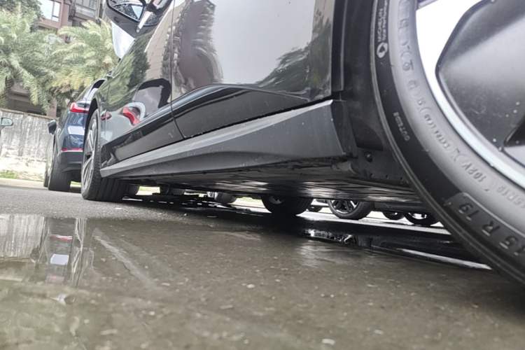 Used Nio ET5T 2024 75kWh Touring Left Side Sill