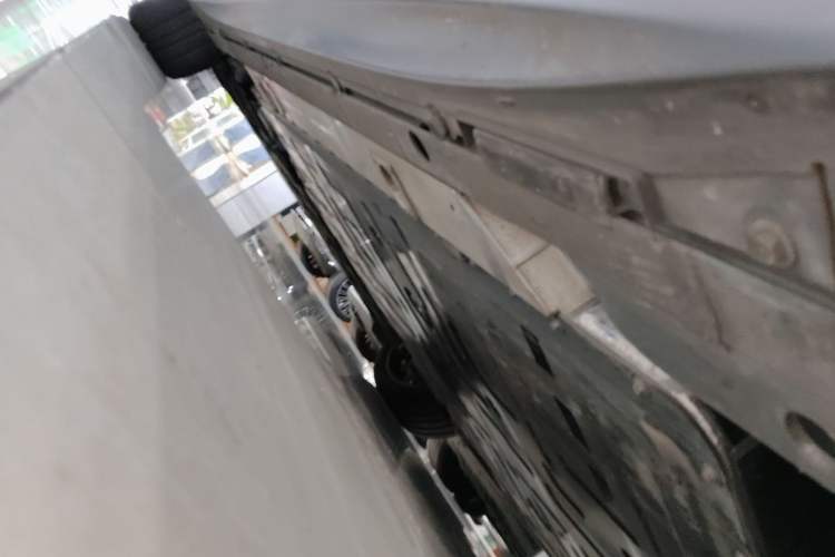Used Nio ET5T 2024 75kWh Touring Left Side Sill