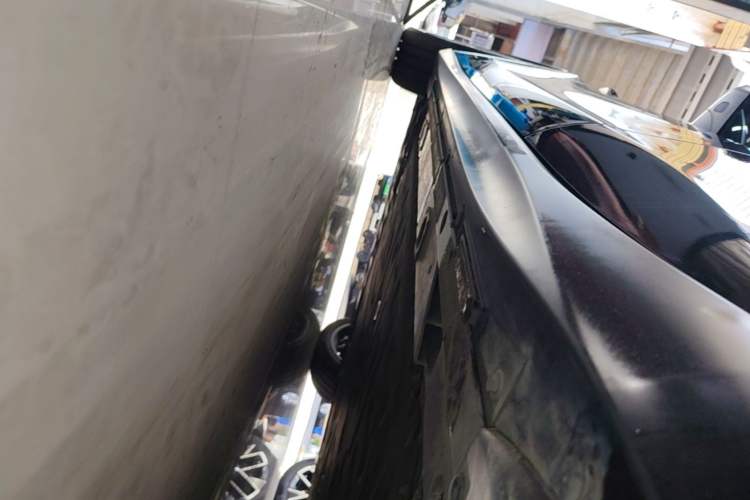 Used Nio ET5T 2024 75kWh Touring Left Side Sill