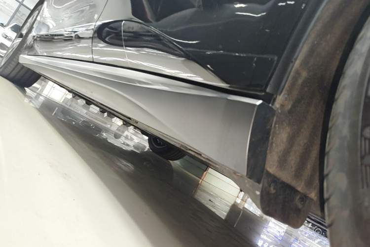 Used Nio ET5T 2024 75kWh Touring Left Side Sill