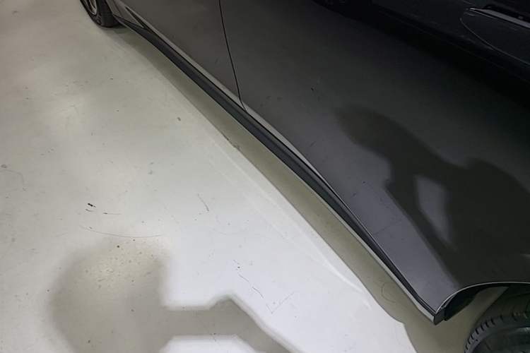 Used Nio ET5T 2024 75kWh Touring Left Side Sill