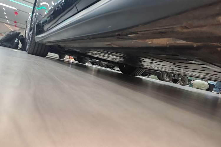 Used Nio ET5T 2024 75kWh Touring Left Side Sill