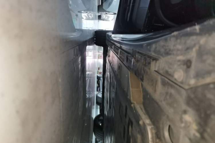 Used Nio ET5T 2024 75kWh Touring Left Side Sill