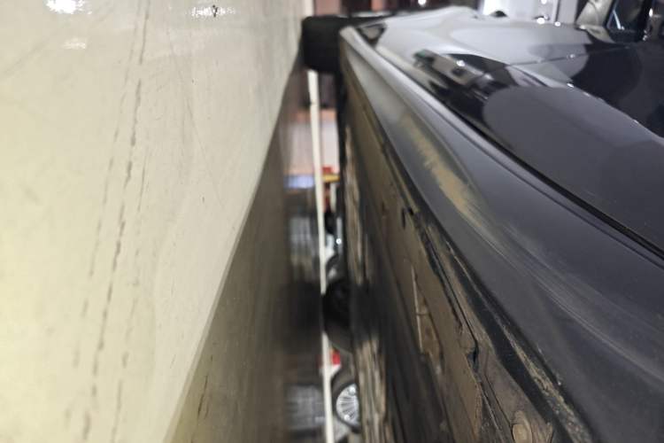 Used Nio ET5T 2024 75kWh Touring Left Side Sill