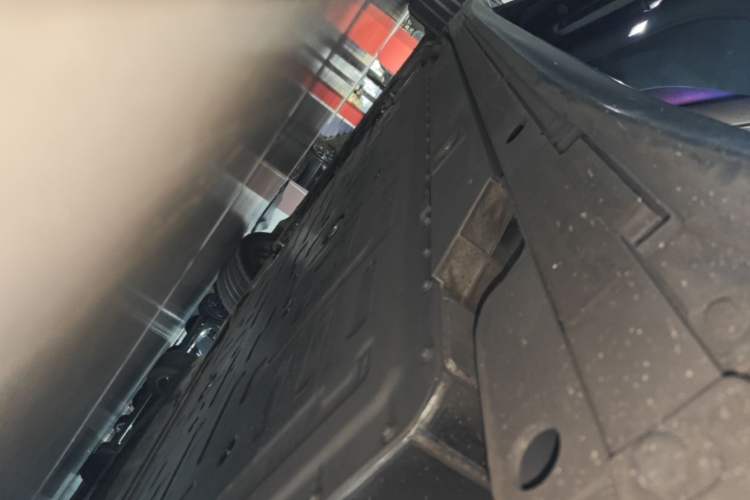 Used Nio ET5T 2024 75kWh Touring Left Side Sill