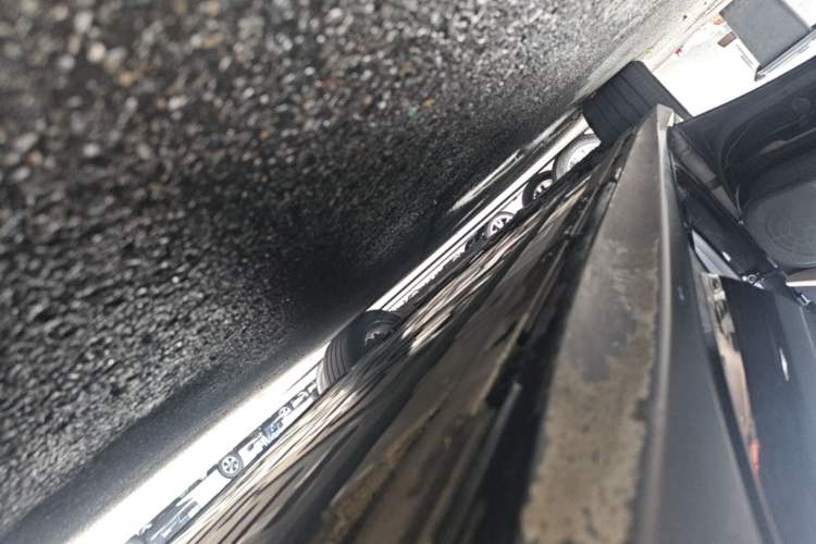 Used Nio ET5T 2024 75kWh Touring Left Side Sill