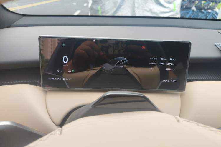 Used Nio ET5T 2024 75kWh Touring Odometer Close Up