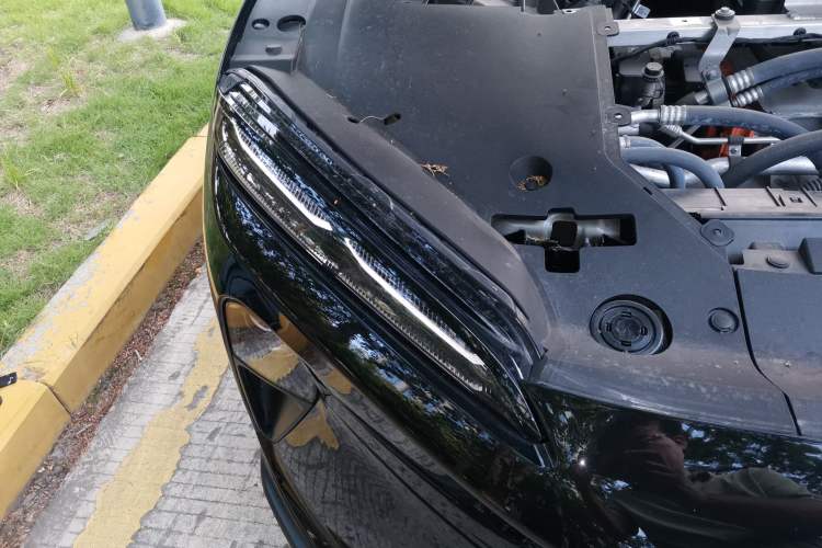 Used Nio ET5T 2024 75kWh Touring Right Front Headlight