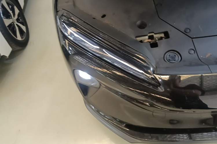 Used Nio ET5T 2024 75kWh Touring Right Front Headlight