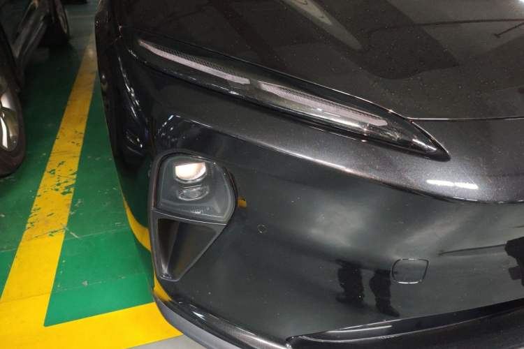 Used Nio ET5T 2024 75kWh Touring Right Front Headlight