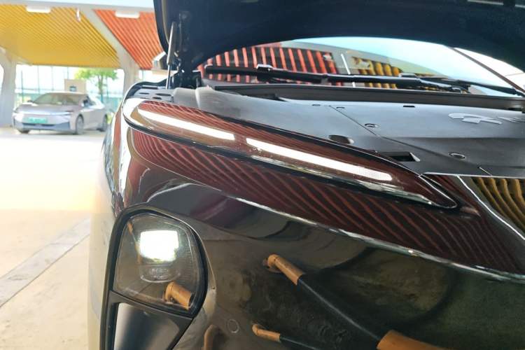 Used Nio ET5T 2024 75kWh Touring Right Front Headlight