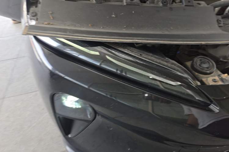 Used Nio ET5T 2024 75kWh Touring Right Front Headlight