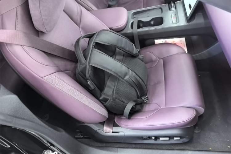 Used Nio ET5T 2024 75kWh Touring Right Front Seat