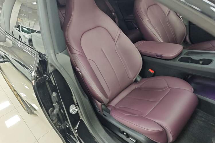 Used Nio ET5T 2024 75kWh Touring Right Front Seat