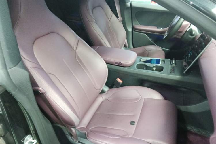Used Nio ET5T 2024 75kWh Touring Right Front Seat