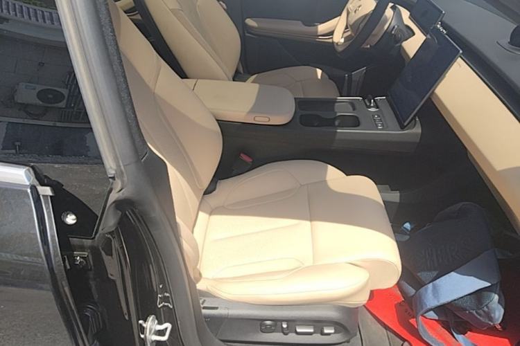 Used Nio ET5T 2024 75kWh Touring Right Front Seat