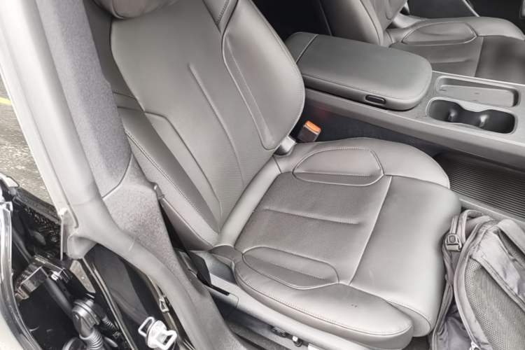 Used Nio ET5T 2024 75kWh Touring Right Front Seat