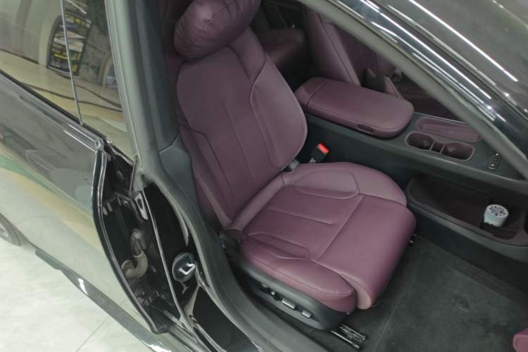 Used Nio ET5T 2024 75kWh Touring Right Front Seat