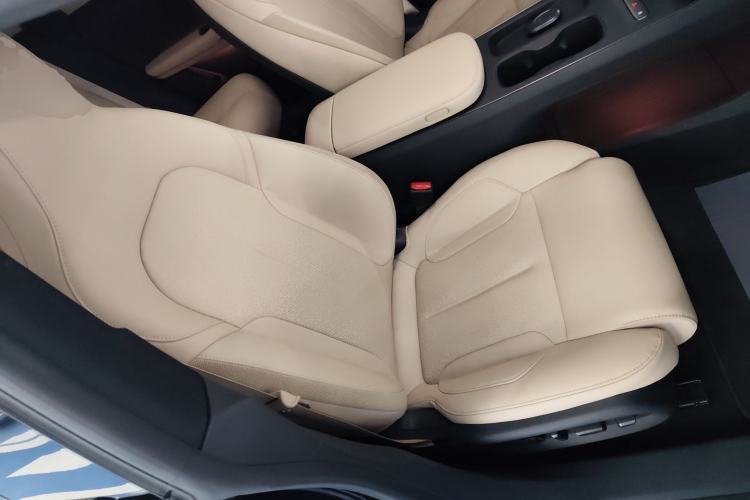 Used Nio ET5T 2024 75kWh Touring Right Front Seat