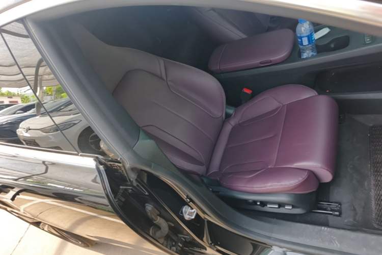 Used Nio ET5T 2024 75kWh Touring Right Front Seat