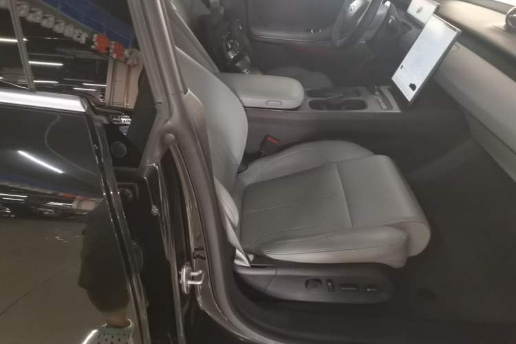 Used Nio ET5T 2024 75kWh Touring Right Front Seat