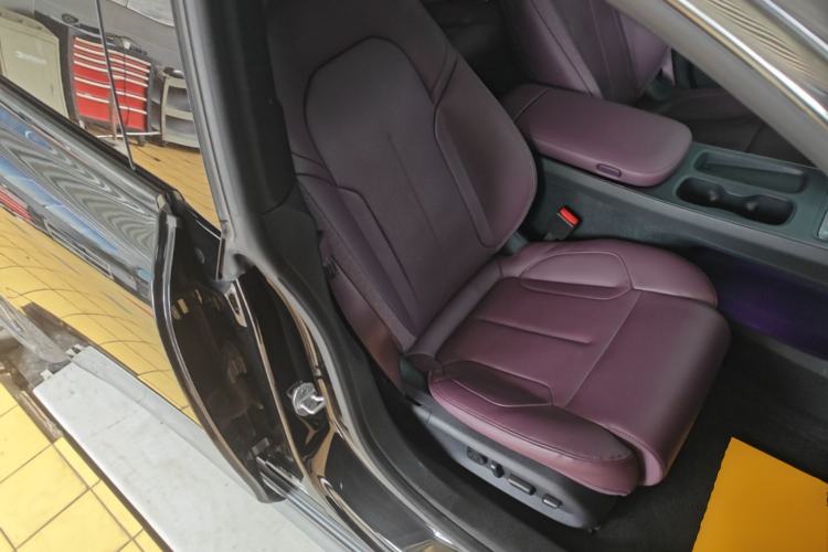 Used Nio ET5T 2024 75kWh Touring Right Front Seat