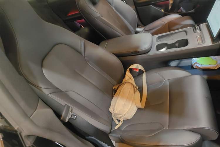 Used Nio ET5T 2024 75kWh Touring Right Front Seat