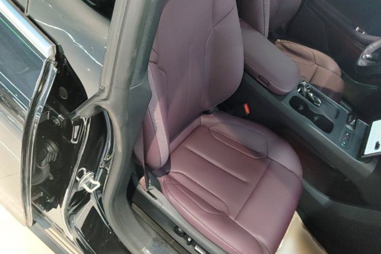 Used Nio ET5T 2024 75kWh Touring Right Front Seat