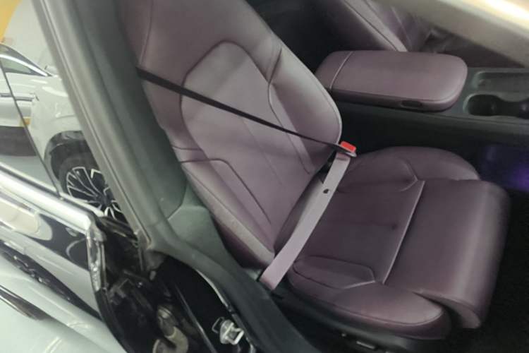 Used Nio ET5T 2024 75kWh Touring Right Front Seat