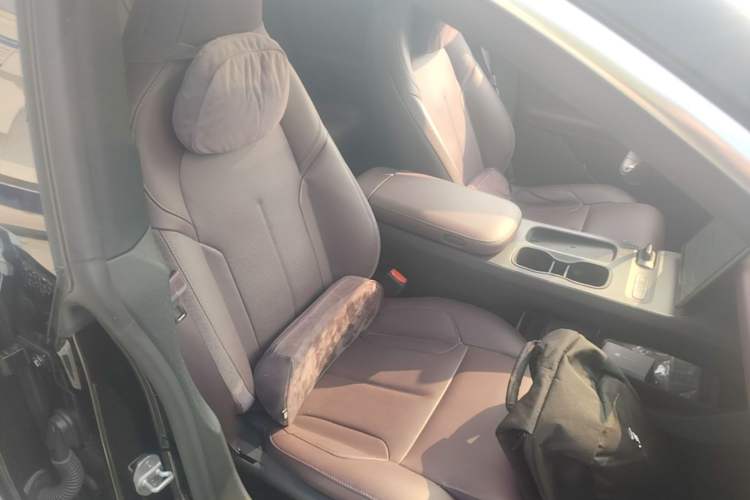 Used Nio ET5T 2024 75kWh Touring Right Front Seat