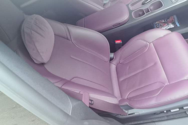 Used Nio ET5T 2024 75kWh Touring Right Front Seat