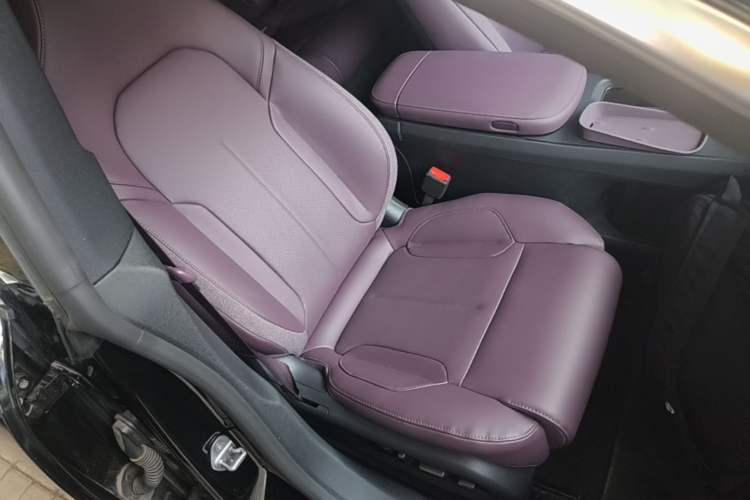 Used Nio ET5T 2024 75kWh Touring Right Front Seat