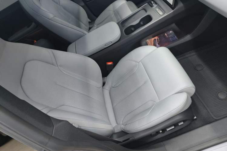 Used Nio ET5T 2024 75kWh Touring Right Front Seat