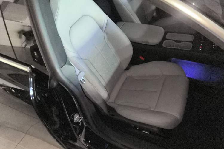 Used Nio ET5T 2024 75kWh Touring Right Front Seat