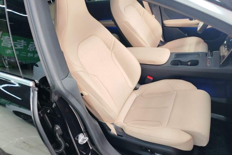 Used Nio ET5T 2024 75kWh Touring Right Front Seat