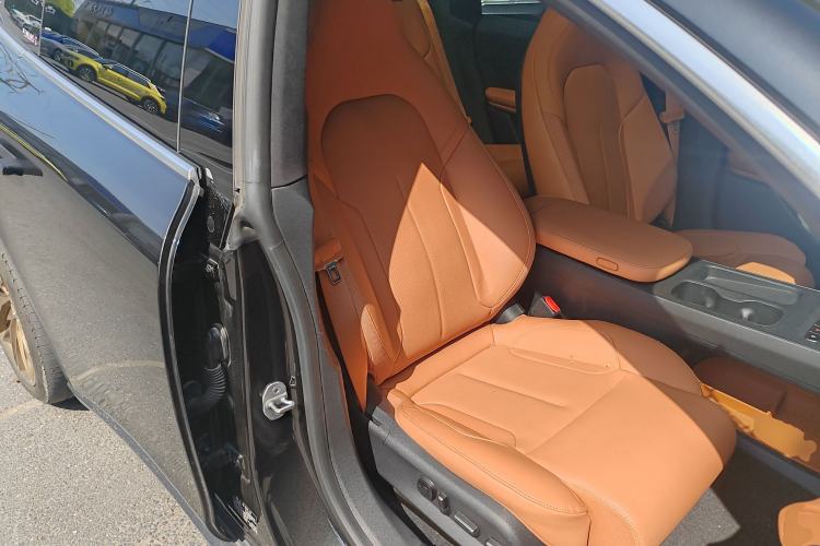 Used Nio ET5T 2024 75kWh Touring Right Front Seat