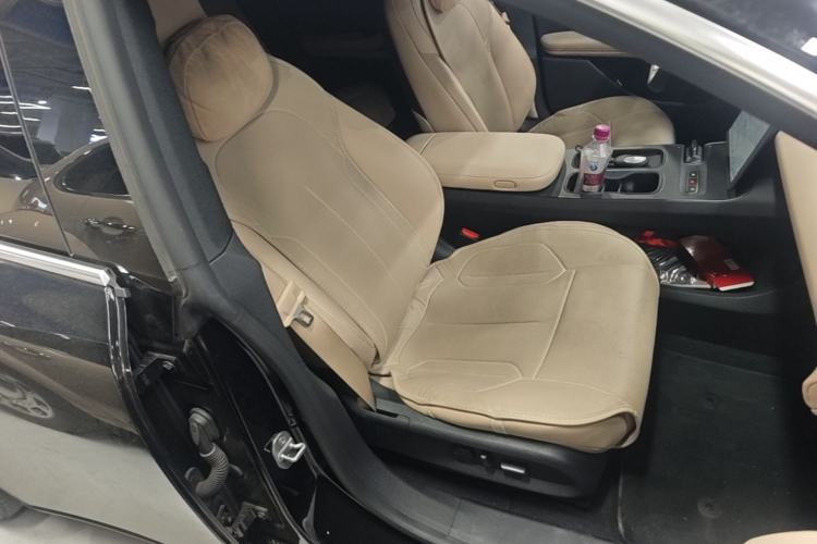 Used Nio ET5T 2024 75kWh Touring Right Front Seat