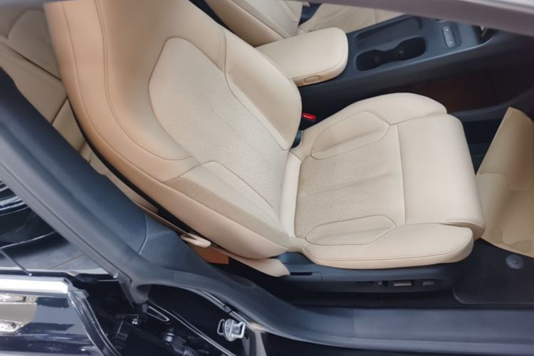 Used Nio ET5T 2024 75kWh Touring Right Front Seat
