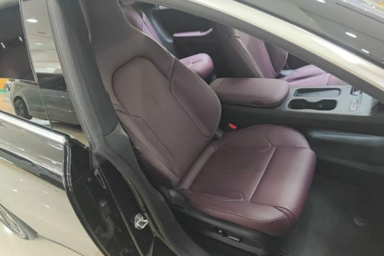 Used Nio ET5T 2024 75kWh Touring Right Front Seat