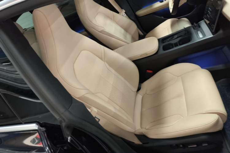 Used Nio ET5T 2024 75kWh Touring Right Front Seat