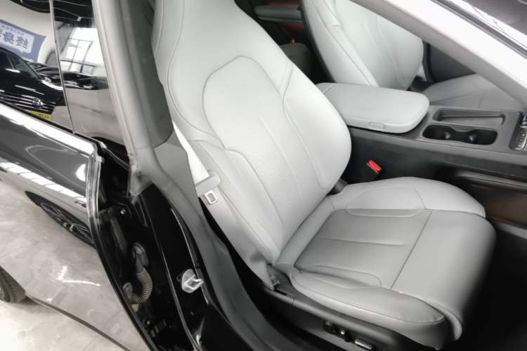 Used Nio ET5T 2024 75kWh Touring Right Front Seat