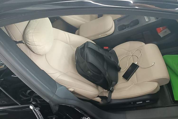 Used Nio ET5T 2024 75kWh Touring Right Front Seat