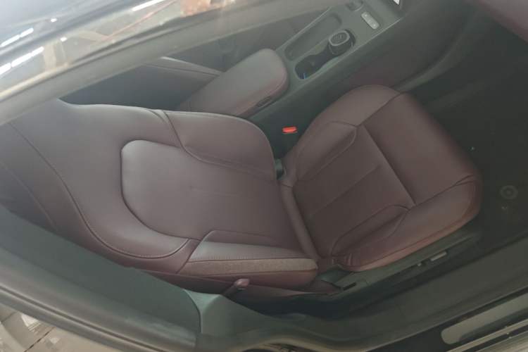 Used Nio ET5T 2024 75kWh Touring Right Front Seat