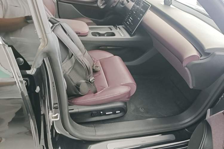 Used Nio ET5T 2024 75kWh Touring Right Front Seat