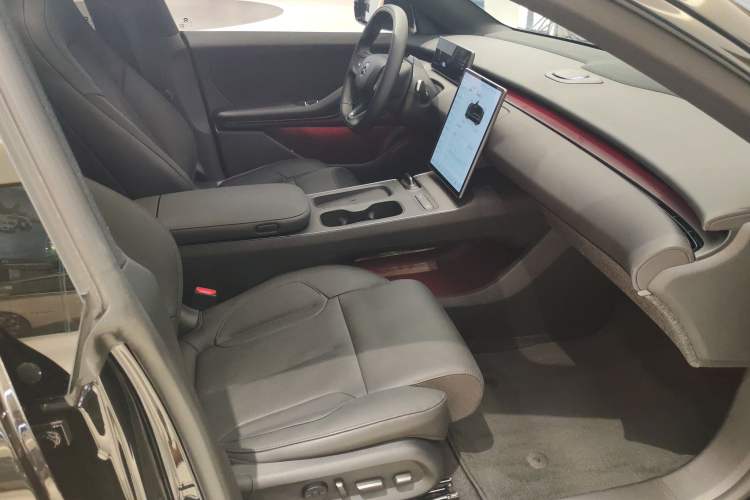 Used Nio ET5T 2024 75kWh Touring Right Front Seat