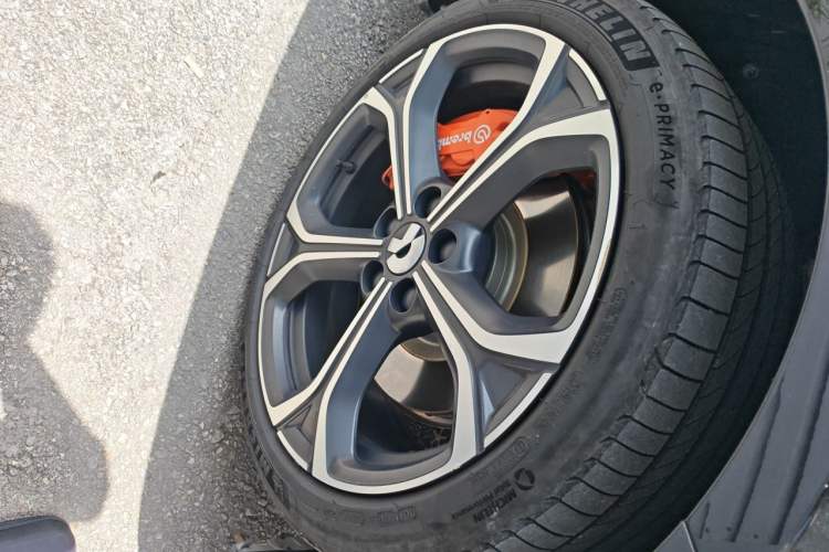 Used Nio ET5T 2024 75kWh Touring Right Front Wheel Hub