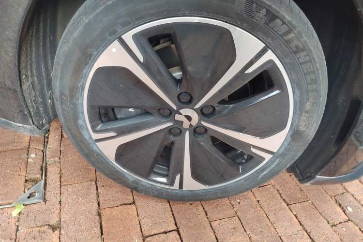 Used Nio ET5T 2024 75kWh Touring Right Front Wheel Hub