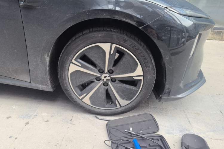 Used Nio ET5T 2024 75kWh Touring Right Front Wheel Hub