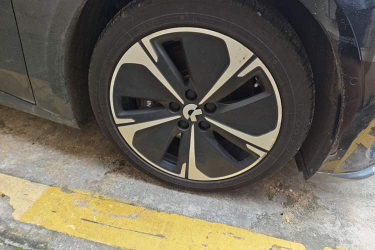 Used Nio ET5T 2024 75kWh Touring Right Front Wheel Hub